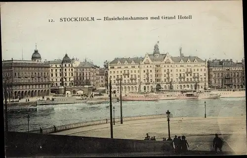 Ak Stockholm Schweden, Blasieholmshamnen med Grand Hotell