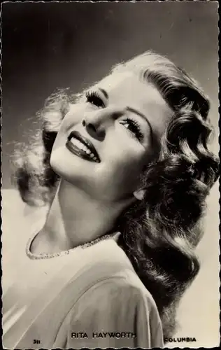 Ak Schauspielerin Rita Hayworth, Portrait, Fegefeuer