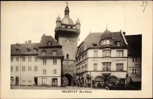 Ak Selestat Bas Rhin, Hotel Eble, a l'agneau noir, Turm, Gebäude, Passage