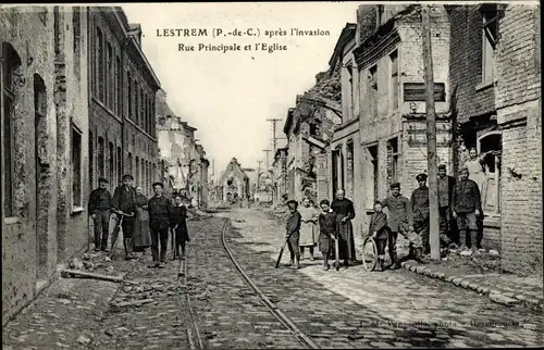 Ak Lestrem Pas de Calais, Rue Principale et l'Eglise, Apres l'Invasion