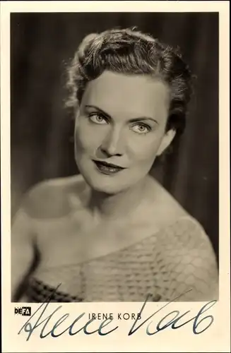 Ak Schauspielerin Irene Korb, Portrait im Abendkleid, Defa Film, Autogramm