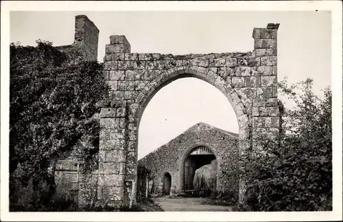 Ak Neuil sous les Aubiers Deux Sèvres, Chateau Milpied