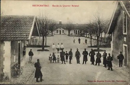 Ak Neufchâteau Lothringen Vosges, Entree du Quartier Rebeval