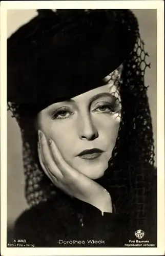 Ak Schauspielerin Dorothea Wieck, Portrait, Schleier, Terra Film