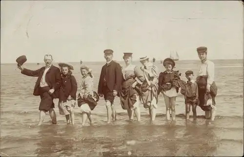 Foto Ak Nordseebad Cuxhaven, Badegäste