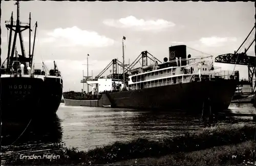 Ak Emden in Ostfriesland, Hafen, Schiffe