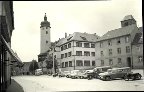 Foto Ak Weida in Thüringen, Straßenpartie, Rathaus, Autos