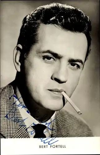 Ak Schauspieler Bert Fortell, Portrait mit Zigarette