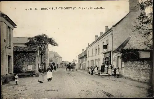 Ak Brion sur Thouet Deux Sèvres, La Grande Rue