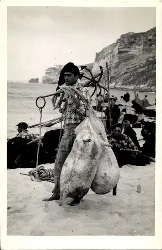 Ak Nazaré Nazareth Portugal, Fische und Apetrechos