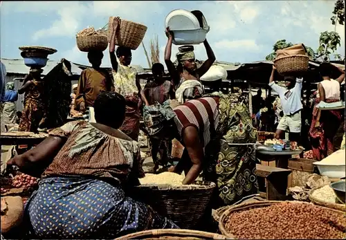 Ak Afrika, Partie am Markt, Marktstände, Händler