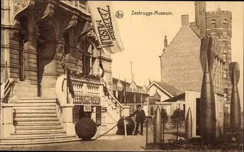 Ak Zeebrugge Westflandern, Museum, Flagge, Treppe