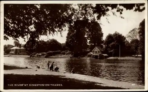 Ak Kingston upon Thames London England, The River