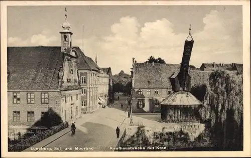 Ak Lüneburg in Niedersachsen, Kaufhausbrücke mit Kran