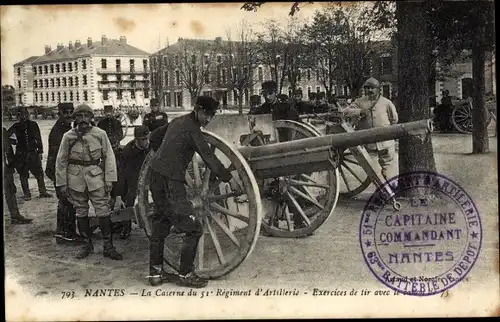 Ak Nantes Loire Atlantique, Die Kaserne des 51. Artillerie-Regiments, Schießübungen mit der Kanone
