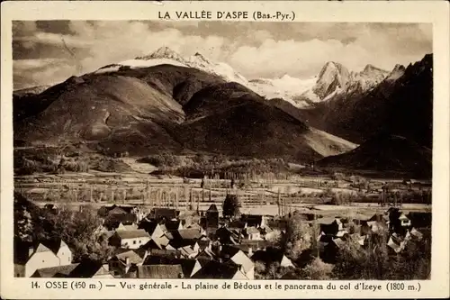 Ak Bedous Pyrénées Atlantiques, Vue generale, La plaine de Bedous et le panorama du col d'Izeye