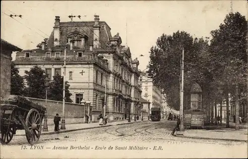 Ak Lyon Rhône, Avenue Berthelot, Schule für Militärgesundheit