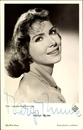 Ak Schauspielerin Margit Nünke, Portrait, Ufa Film, Männer müssen so sein, Autogramm