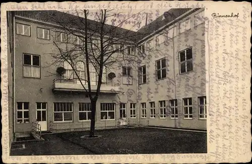 Ak Opladen Leverkusen im Rheinland, Marienschule und Pensionat, Binnenhof