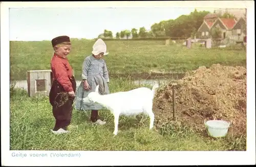 Ak Volendam Nordholland Niederlande, Kinder in Trachten, Ziege