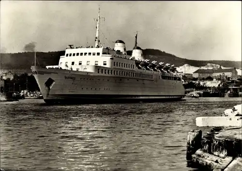 Ak Sassnitz auf der Insel Rügen, Eisenbahnfährschiff MS Sassnitz der Deutschen Reichsbahn