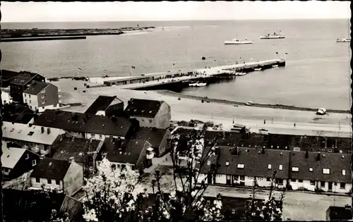 Ak Nordseeinsel Helgoland, Blick vom Falm, Landungsbrücke