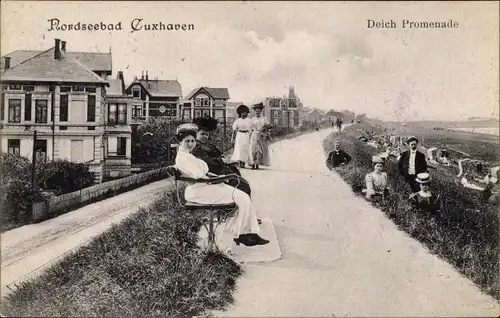 Ak Cuxhaven, Deich-Promenade, Spaziergänger