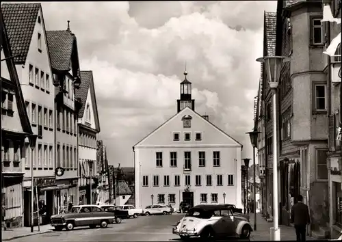 Ak Hechingen im Zollernalbkreis, Marktplatz mit Rathaus, Autos