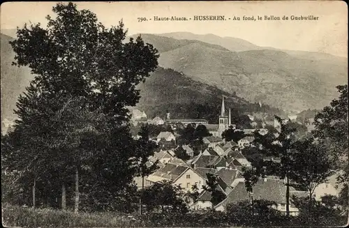 Ak Husseren Hüsseren Wesserling Elsass Haut Rhin, im Hintergrund der Ballon du Guebwiller