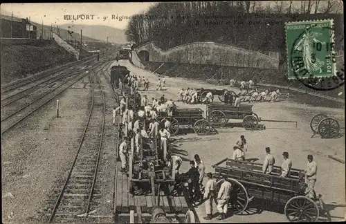 Ak Belfort Beffert Beffort Territoire de Belfort, 9 Regiment d'Artillerie, Verladung, Gleisananlagen