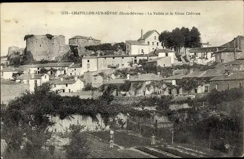 Ak Chatillon sur Sevre Deux Sèvres, La Vallee et le Vieux Château
