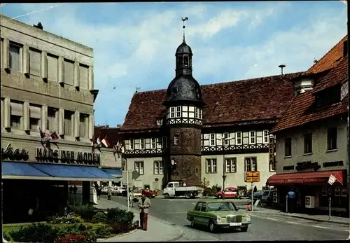 Ak Höxter an der Weser, Rathaus und Weserstraße, Turm, Haus der Moden, Passanten