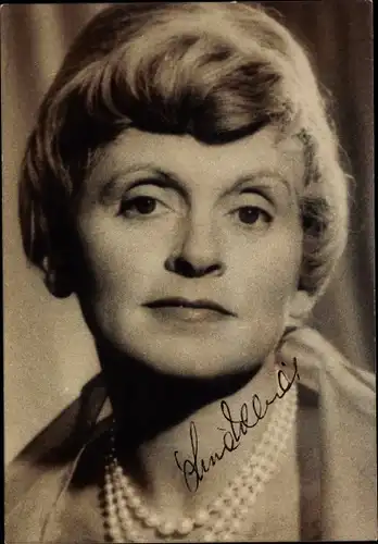 Foto Schauspielerin Luise Ullrich, Portrait, Autogramm, Perlen