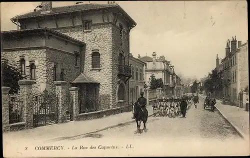 Ak Commercy Lorraine Meuse, La Rue des Capucins
