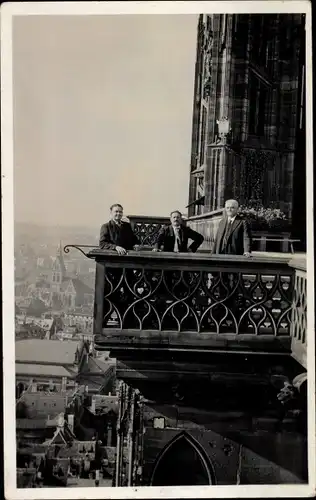 Foto Ak Strasbourg Straßburg Elsass Bas Rhin, Münster, Männer auf dem Turm, 1933