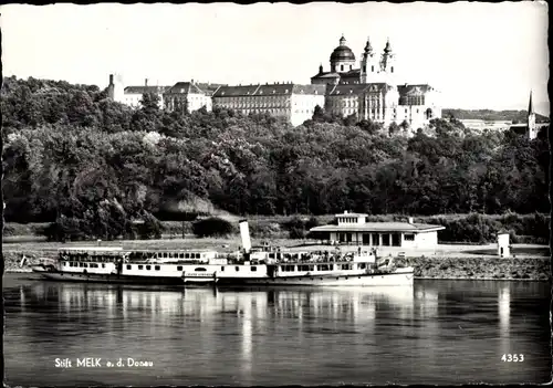 Ak Melk an der Donau Niederösterreich, Dampfer, Blick auf den Ort