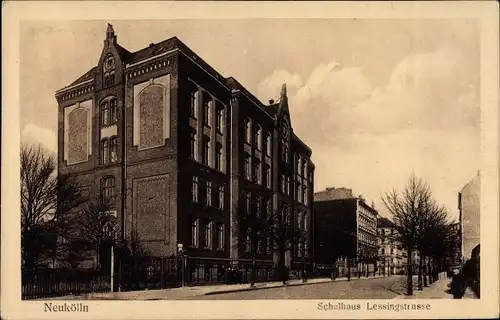 Ak Berlin Neukölln, Schulhaus Lessingstraße