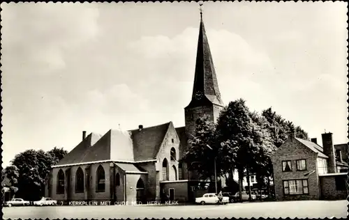 Ak Putten Gelderland, Kerkplein met oude Ned. Herv. Kerk