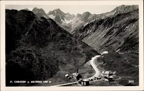 Ak St Christoph am Arlberg Tirol, Totalansicht, Gebirge