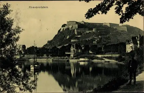 Ak Ehrenbreitstein Koblenz in Rheinland Pfalz, Blick vom Ufer zum Ort mit Festung