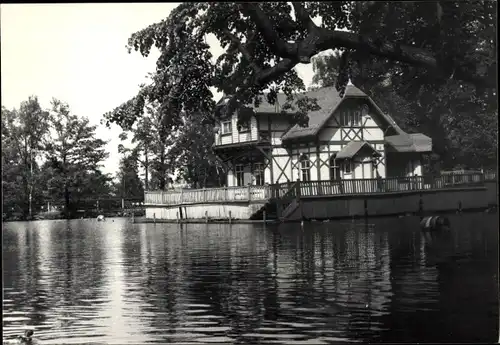 Foto Freiberg in Sachsen, Partie am Teich, Fachwerkhaus