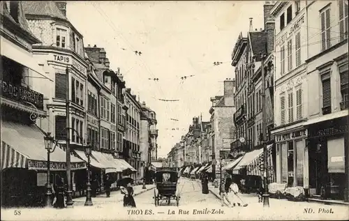 Ak Troyes Dawn, Rue Emile-Zola, Teppich