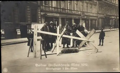 Ak Berlin, Straßenkämpfe im März 1919, Blindgänger 2. Zentner Mine