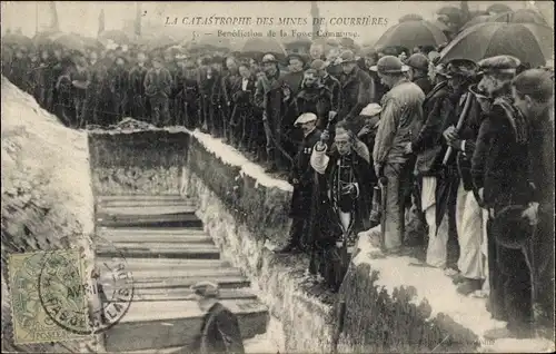 Ak Courrières Pas de Calais, La Catastrophe des Mines, Grubenunglück 1906, Benediction