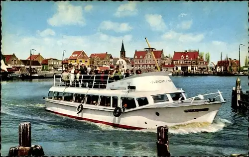 Ak Volendam Nordholland Niederlande, Boot mit Fahrgästen