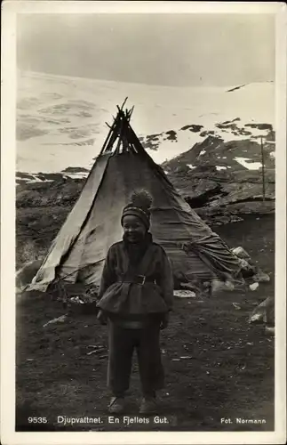 Ak Djupvatnet Norwegen, Kind vor einem Zelt, Norwegische Tracht