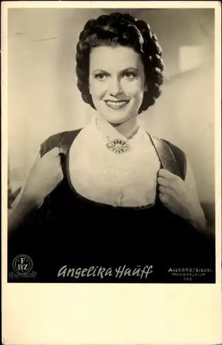 Ak Schauspielerin Angelika Hauff, Portrait