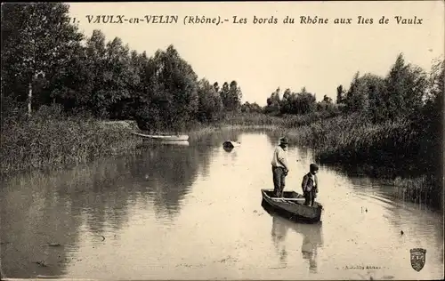 Ak Vaulx en Velin Rhône, Les bords du Rhone aux Iles de Vaulx, Boot