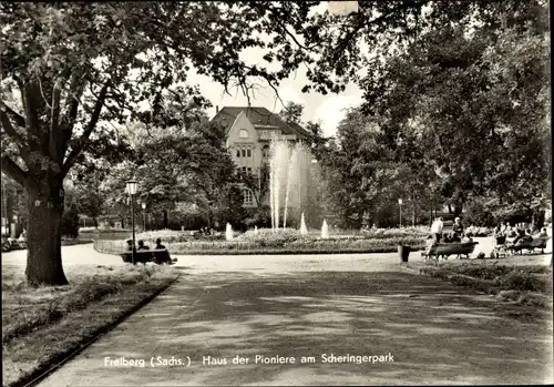 Ak Freiberg in Sachsen, Haus der Pioniere am Scheringerpark, Fontäne