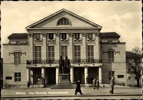 Ak Weimar in Thüringen, das Deutsche Nationaltheater